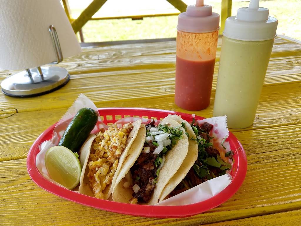 Taquerias Patos | restaurant | 7107, Yellow Jacket Ln, Austin, TX 78741, USA | 5128281100 OR +1 512-828-1100