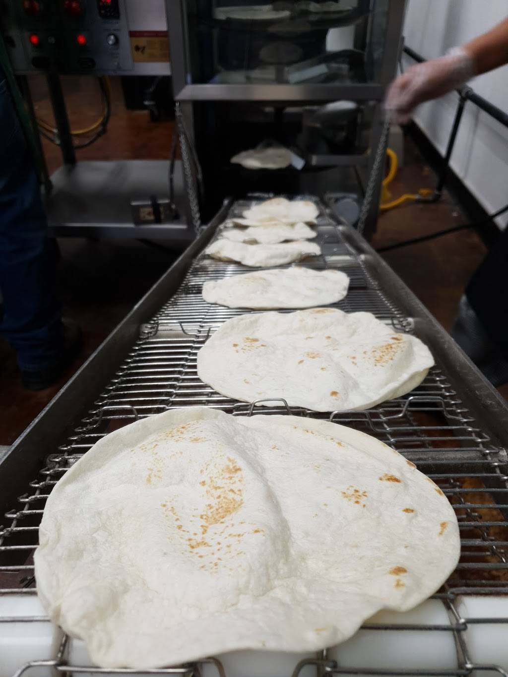 La milpa tortilleria taquería | restaurant | 1933 Fredericksburg Rd, San Antonio, TX 78201, USA | 2107085939 OR +1 210-708-5939