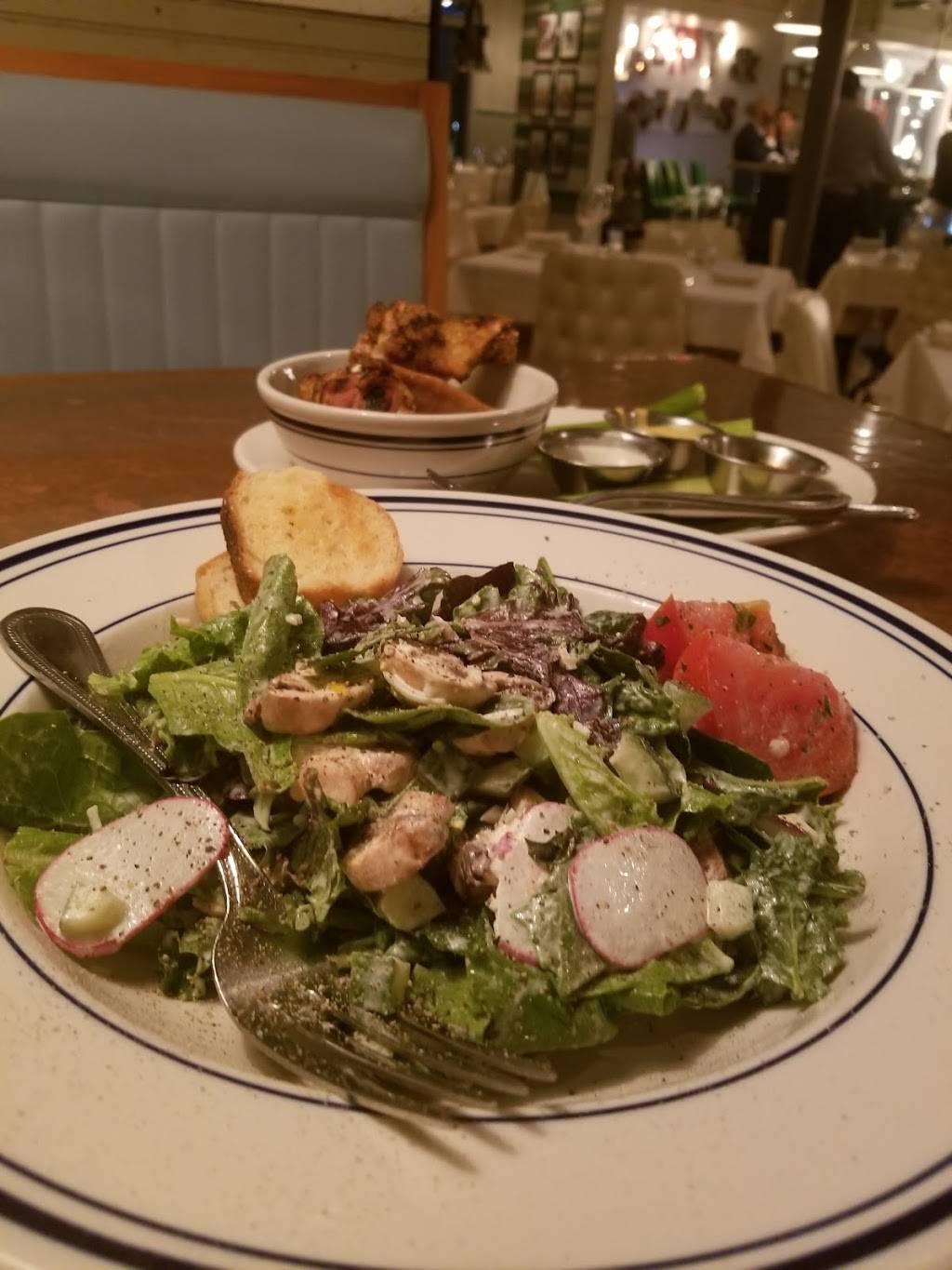 Liberty Kitchen & Oysterette | restaurant | 4224 San Felipe St, Houston, TX 77027, USA | 7136221010 OR +1 713-622-1010