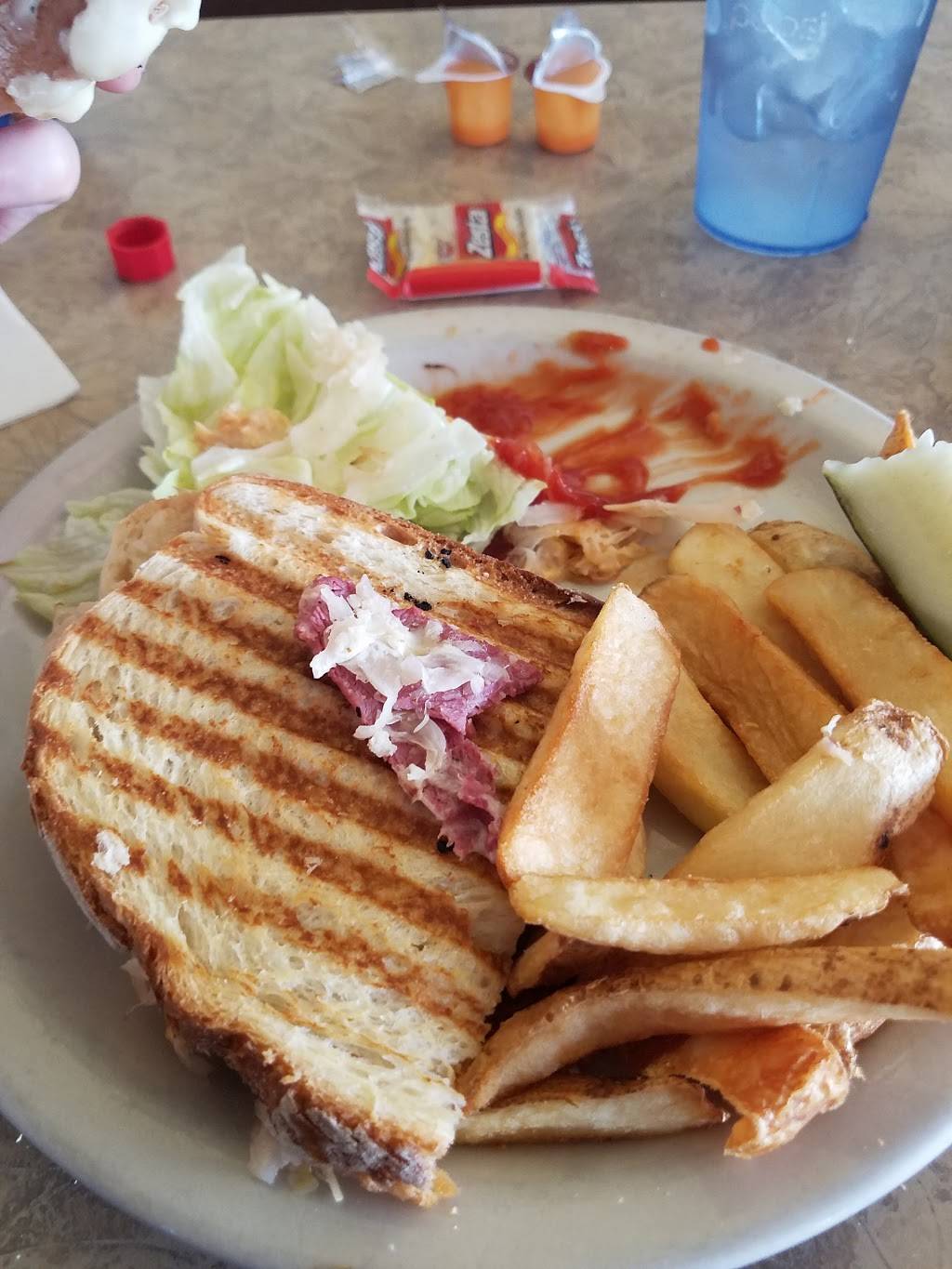 Continental House of Pancakes | bakery | 1545 E 162nd St, South Holland, IL 60473, USA | 7083316723 OR +1 708-331-6723