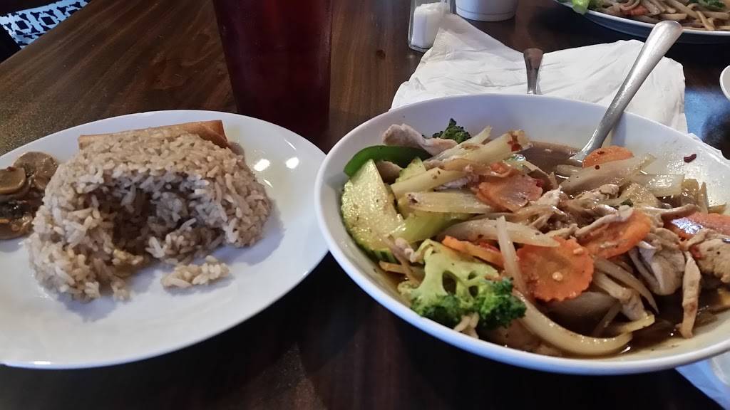 Thai Grill | restaurant | 1818 10th St, Floresville, TX 78114, USA | 2107052928 OR +1 210-705-2928