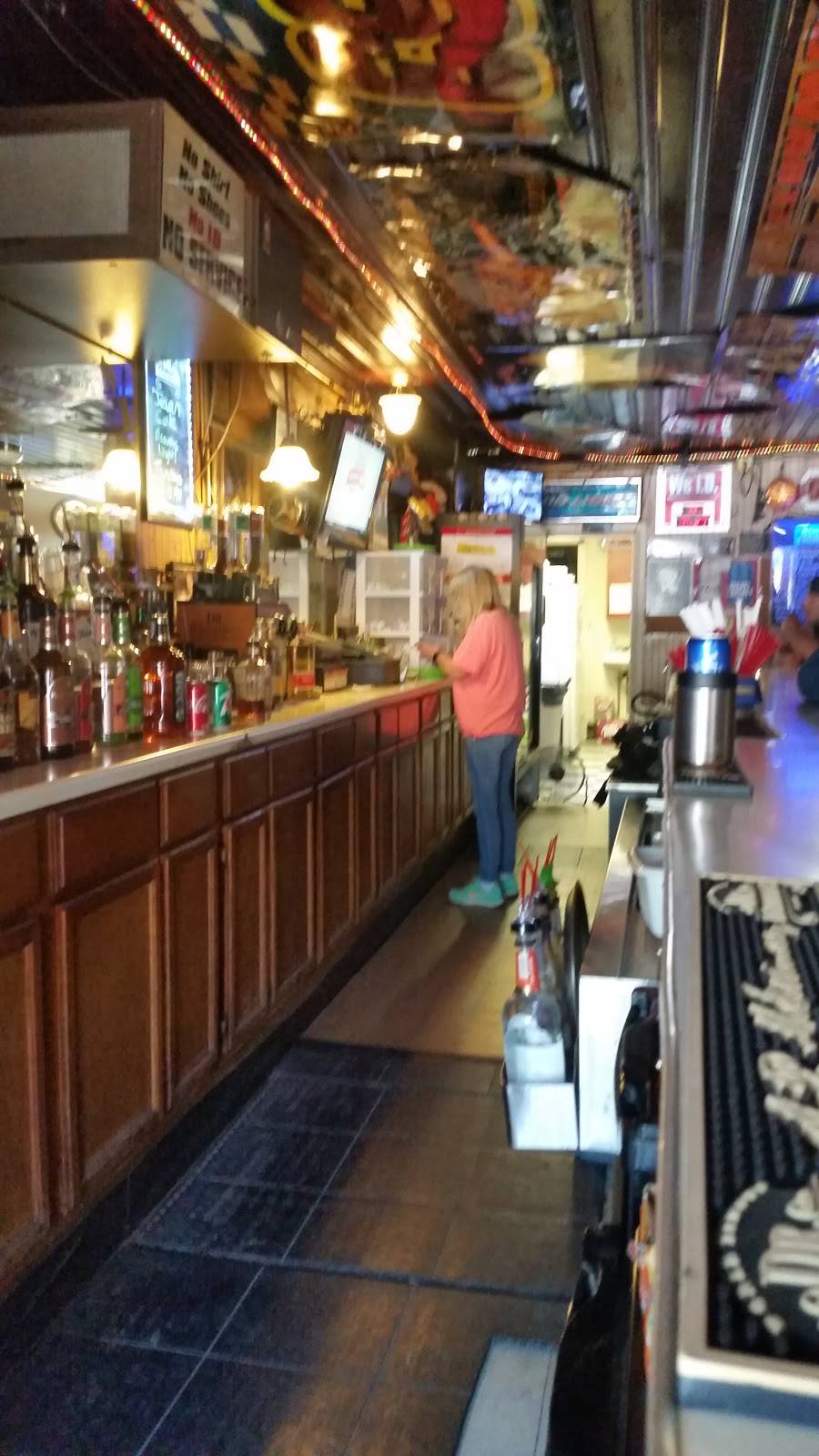 Finish Line Bar & Grill | restaurant | 1137 Bowman St, Mansfield, OH 44903, USA | 4197473200 OR +1 419-747-3200