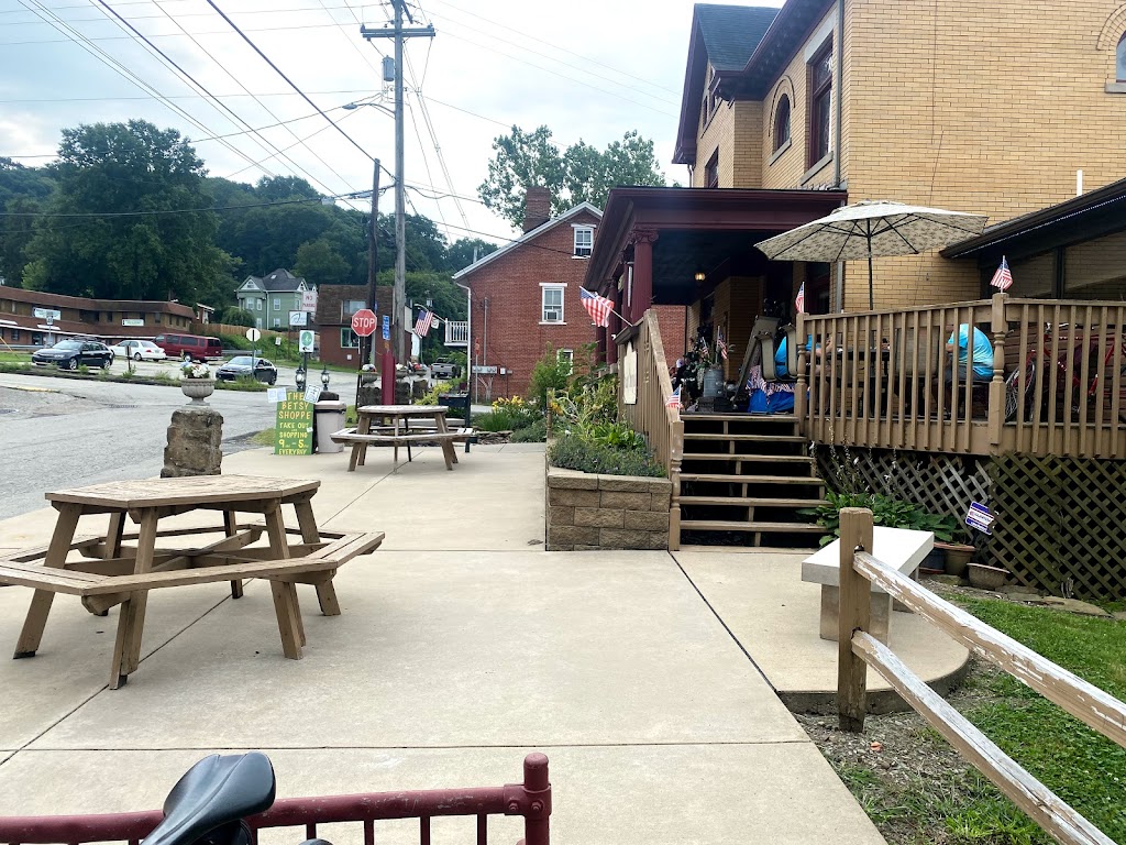 The Betsy Shoppes & Bistro | restaurant | 1903 Donner St, McKeesport, PA 15135, USA | 4127516695 OR +1 412-751-6695
