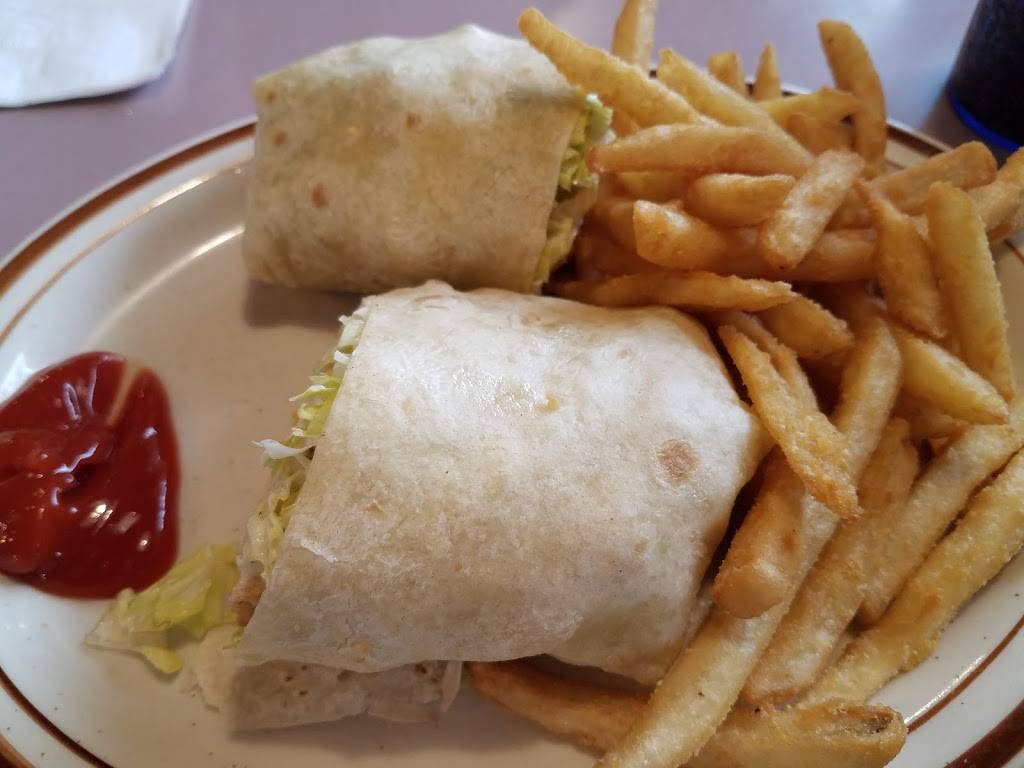 Michaels Family Restaurant | restaurant | 8417 W Cleveland Ave, West Allis, WI 53227, USA | 4145452302 OR +1 414-545-2302