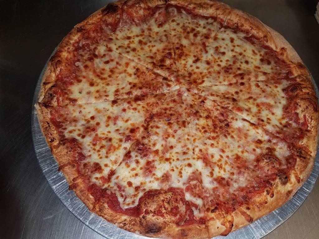 Archie’s Famous Pizza | restaurant | 2236 Forest Ave, Staten Island, NY 10303, USA | 7187273737 OR +1 718-727-3737