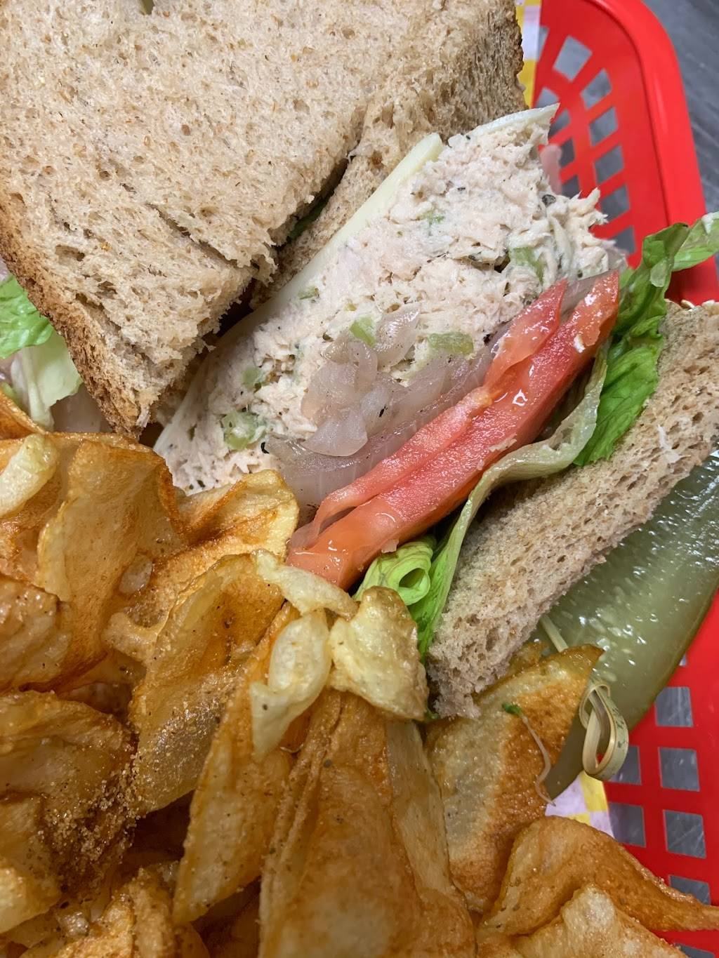 Buckets Eatery | restaurant | 15024 Madeira Way, St. Petersburg, FL 33708, USA | 9018703547 OR +1 901-870-3547