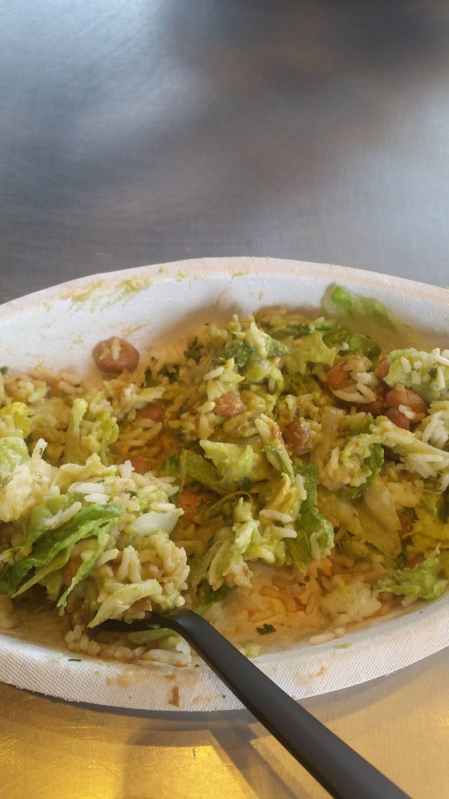 Chipotle Mexican Grill | restaurant | 2011 Colonial Ave SW, Roanoke, VA 24015, USA | 5403423102 OR +1 540-342-3102