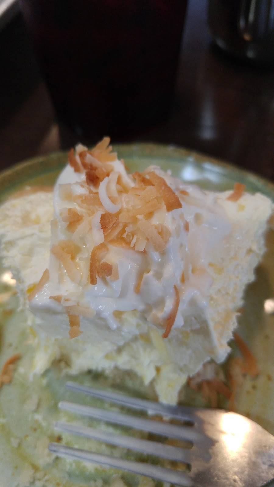 Monument Pizza Pub | restaurant | 60 N Public Square, Angola, IN 46703, USA | 2603194489 OR +1 260-319-4489