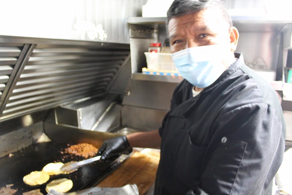 Deme Tacos Truck | restaurant | 3501 W Pine St, Santa Ana, CA 92704, USA | 7146617594 OR +1 714-661-7594