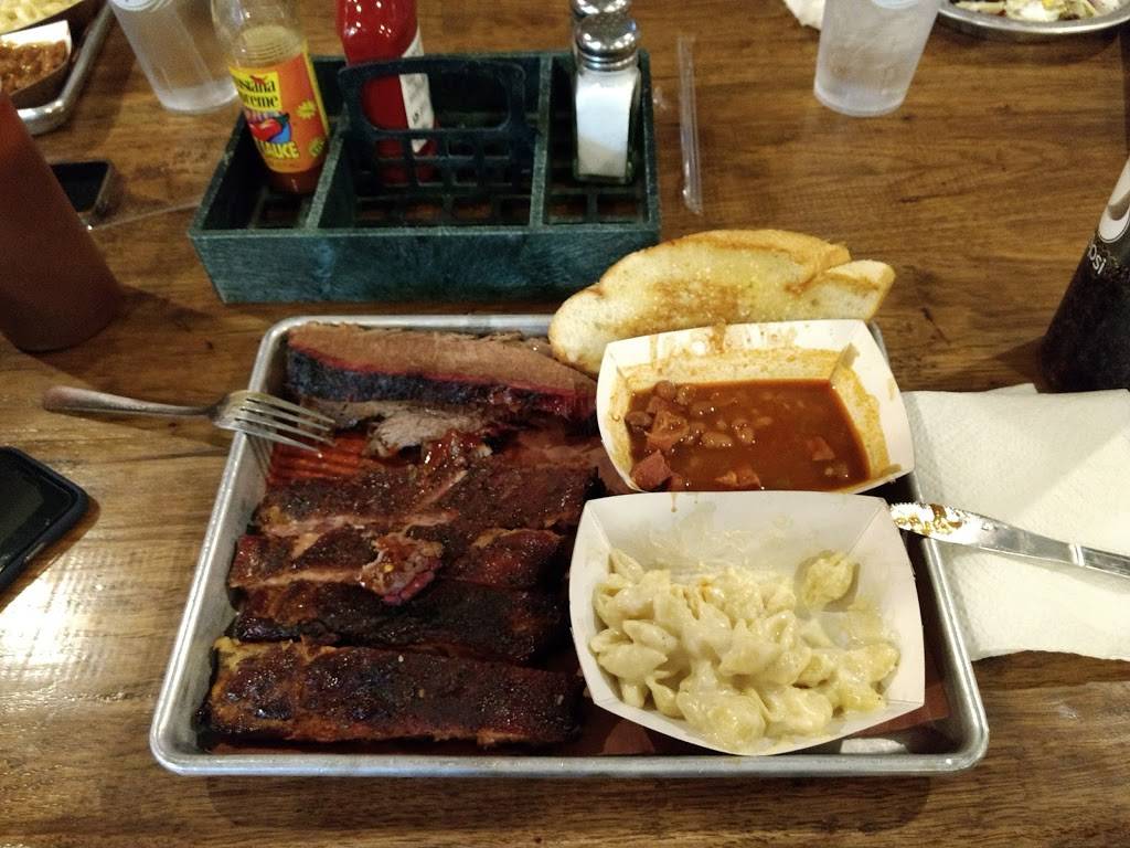 Smoked to the Bone | restaurant | 309 N Front St, Iuka, IL 62849, USA | 6183234115 OR +1 618-323-4115