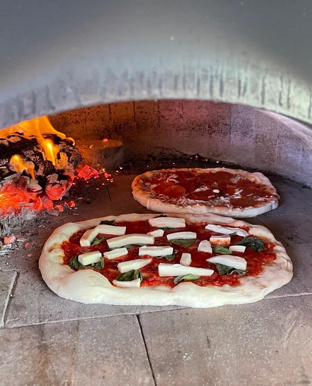 Market Pizza by Drew Butler | restaurant | 4065 Jackson Ave, Culver City, CA 90232, USA | 3103510698 OR +1 310-351-0698