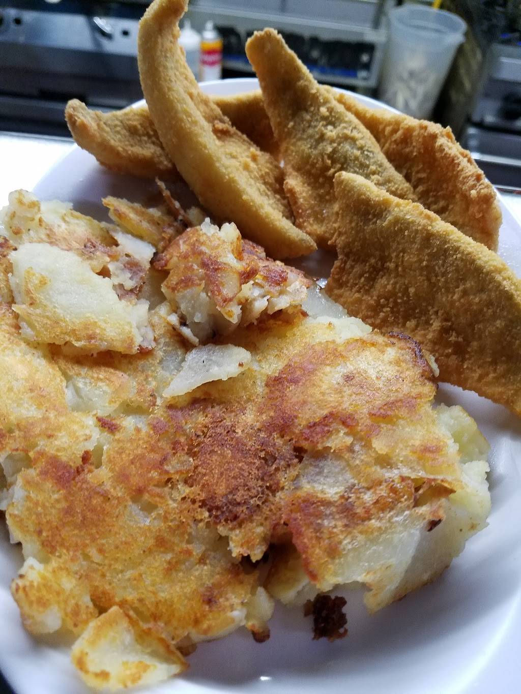 Candles Kitchen | restaurant | 13435 Ravenna Ave NE, Hartville, OH 44632, USA | 3309353000 OR +1 330-935-3000