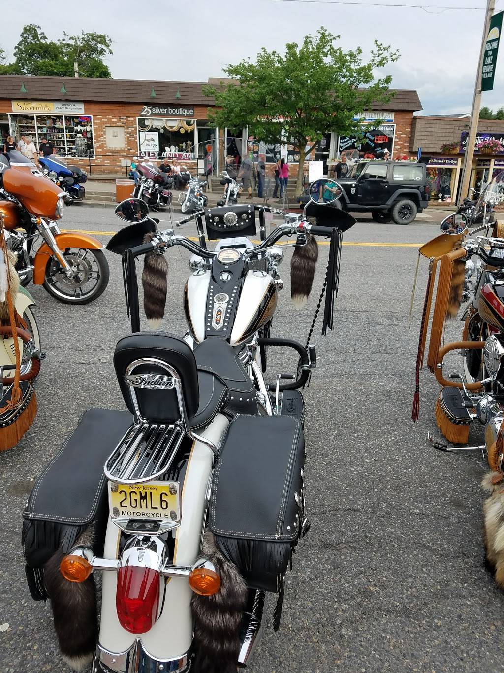 Mezzaluna Restaurant | restaurant | 157 Canada St, Lake George, NY 12845, USA | 5186689090 OR +1 518-668-9090