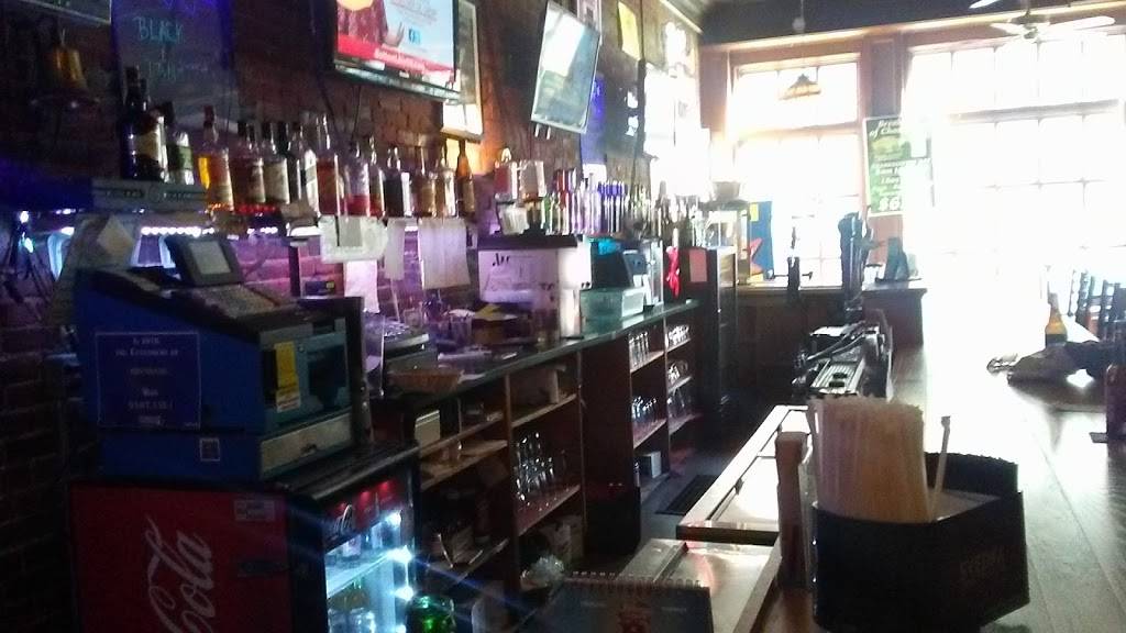 Brennans Place | restaurant | 173 High St, Holyoke, MA 01040, USA | 4135339893 OR +1 413-533-9893