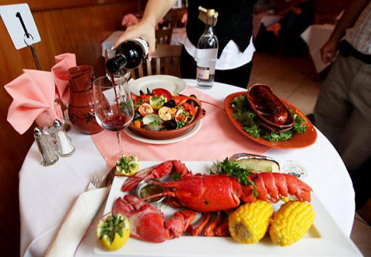 Mateus Restaurant & Bar | restaurant | 22207 Jamaica Ave, Queens Village, NY 11428, USA | 7184644522 OR +1 718-464-4522