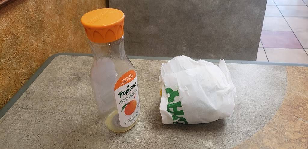 Subway | meal takeaway | 645 Lakeshore Rd E, Mississauga, ON L5G 5J1, Canada | 9052741169 OR +1 905-274-1169