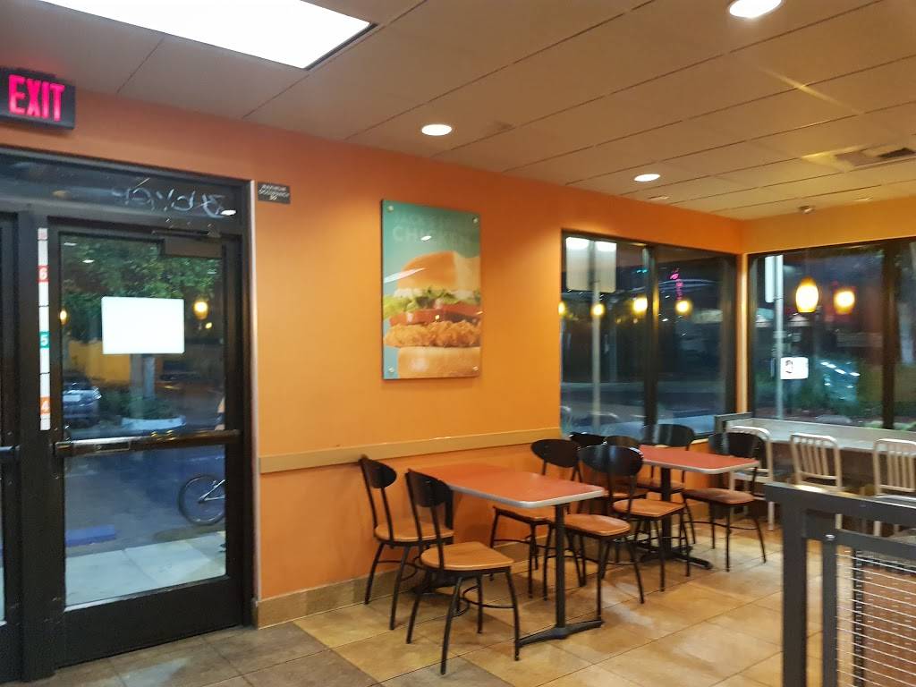 Jack in the Box | restaurant | 516 N Beaudry Ave, Los Angeles, CA 90012, USA | 2139759455 OR +1 213-975-9455