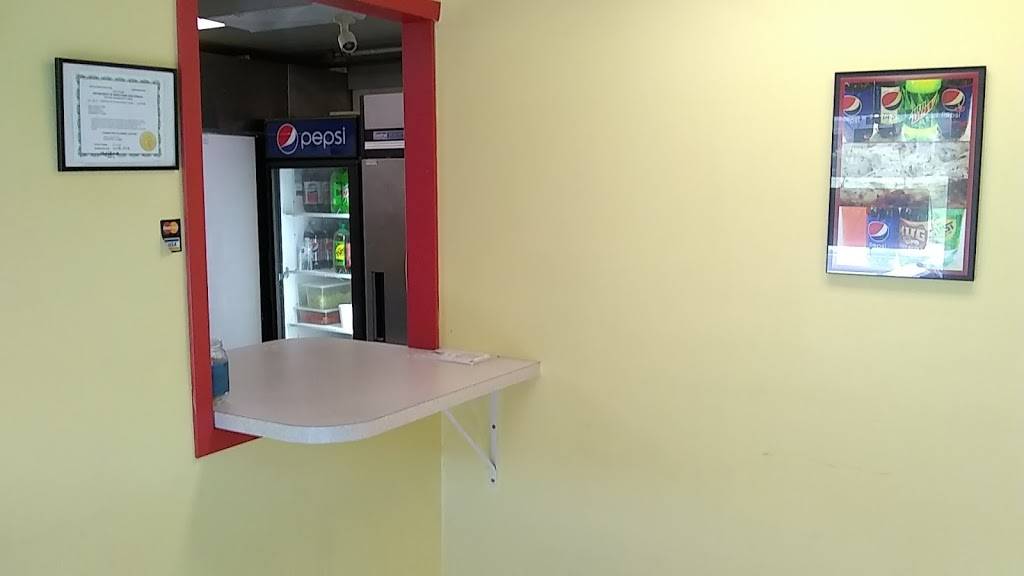 Uncle Bills Pizza | restaurant | 1407 E Locust St, Davenport, IA 52803, USA | 5633228600 OR +1 563-322-8600