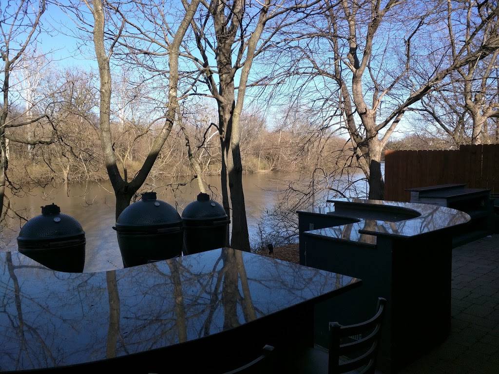 Chef JJs Back Yard | restaurant | 1040 Broad Ripple Ave, Indianapolis, IN 46220, USA | 31760238281 OR +1 317-602-3828 ext. 1