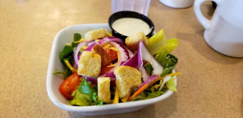 Perkins Restaurant & Bakery | restaurant | 811 S Frontage Rd, Wisconsin Dells, WI 53965, USA | 6082546424 OR +1 608-254-6424