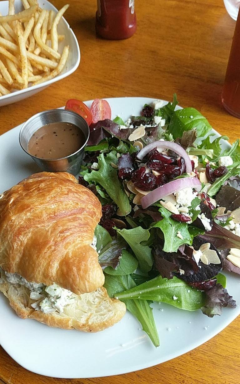 Station House of LaFayette | restaurant | 123 N Chattanooga St, LaFayette, GA 30728, USA | 7069968031 OR +1 706-996-8031