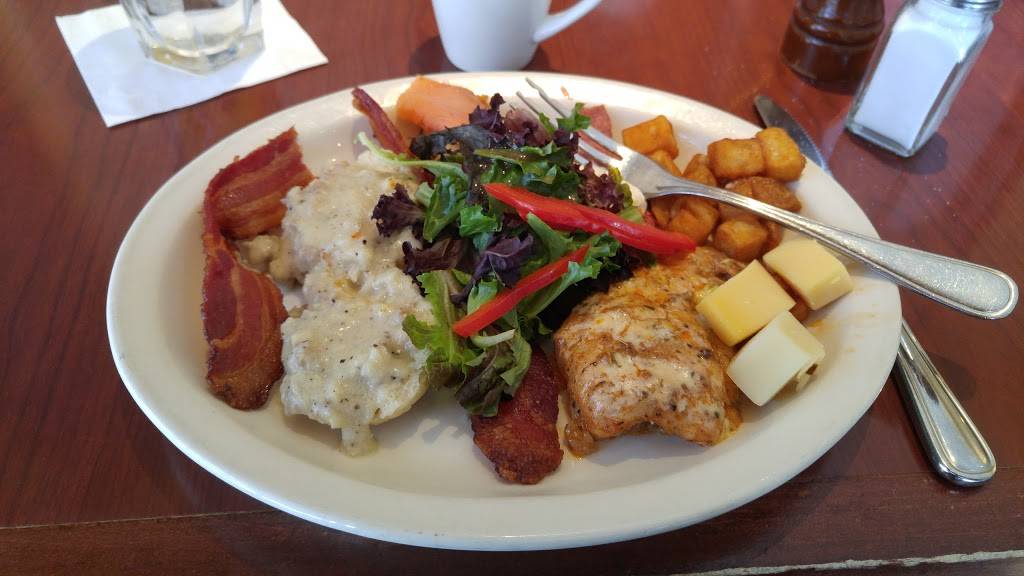 Winberies Restaurant & Bar | restaurant | 151 N Oak Park Ave, Oak Park, IL 60301, USA | 7083862600 OR +1 708-386-2600