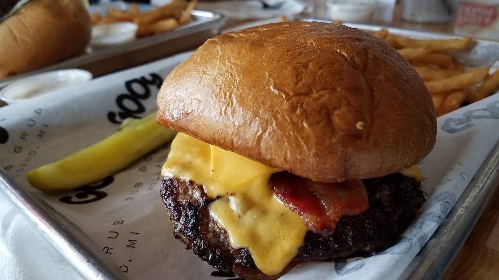 Googs Pub & Grub | restaurant | 667 Hastings Ave, Holland, MI 49423, USA | 6165463422 OR +1 616-546-3422