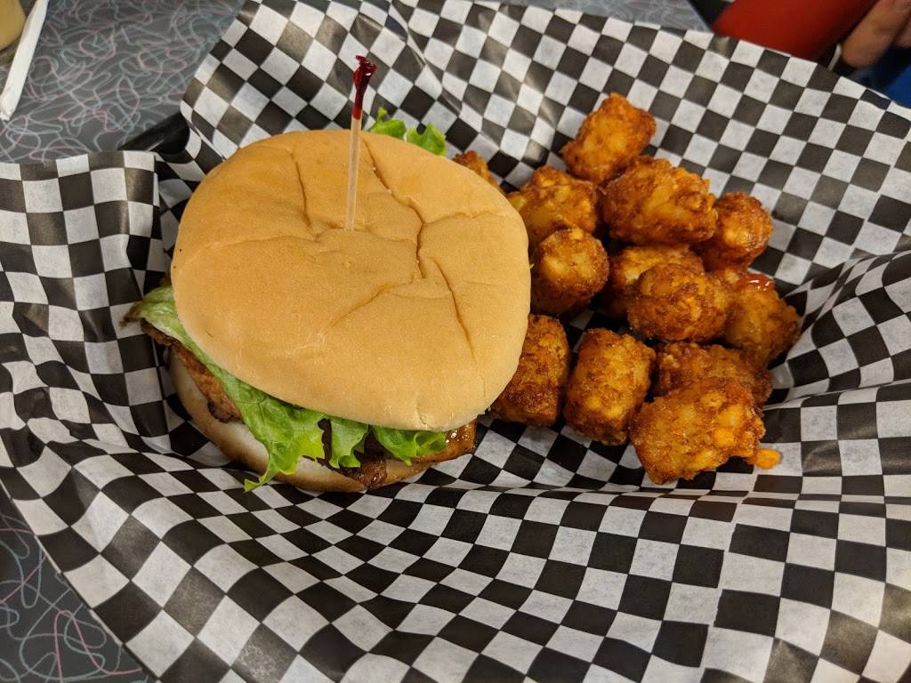 Kokomos 50s Diner | restaurant | 740 US-64, Adamsville, TN 38310, USA | 7316321958 OR +1 731-632-1958