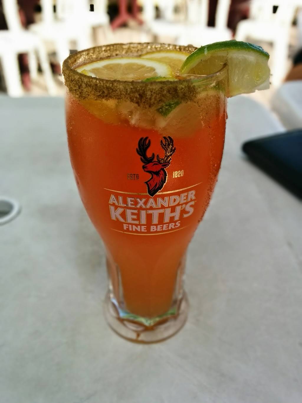 Bistro LAutre Oeil | restaurant | 152 Rue Principale, Gatineau, QC J9H 3M8, Canada | 8196821221 OR +1 819-682-1221