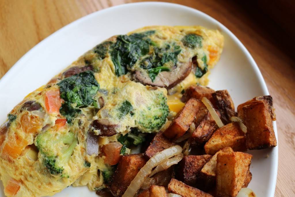 District 118 Kitchen & Bar | restaurant | 118 Needham St, Newton, MA 02464, USA | 6177950136 OR +1 617-795-0136