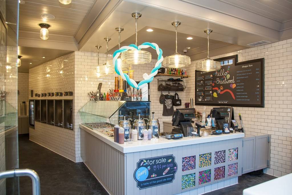 the yogurt shoppe | restaurant | 11726 Barrington Ct, Los Angeles, CA 90049, USA | 3104400088 OR +1 310-440-0088