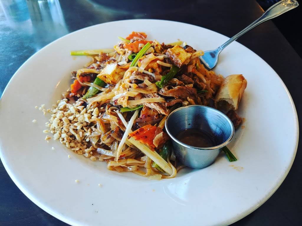 Thai Basil | restaurant | 1111 S Rural Rd, Tempe, AZ 85281, USA | 4805570101 OR +1 480-557-0101