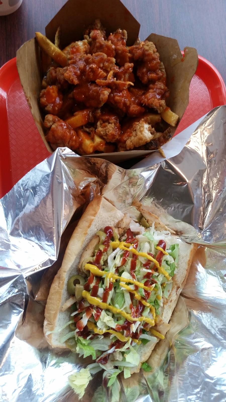 Philthy Phillys | restaurant | 710 Taunton Rd E, Whitby, ON L1R 0K1, Canada | 9056556000 OR +1 905-655-6000