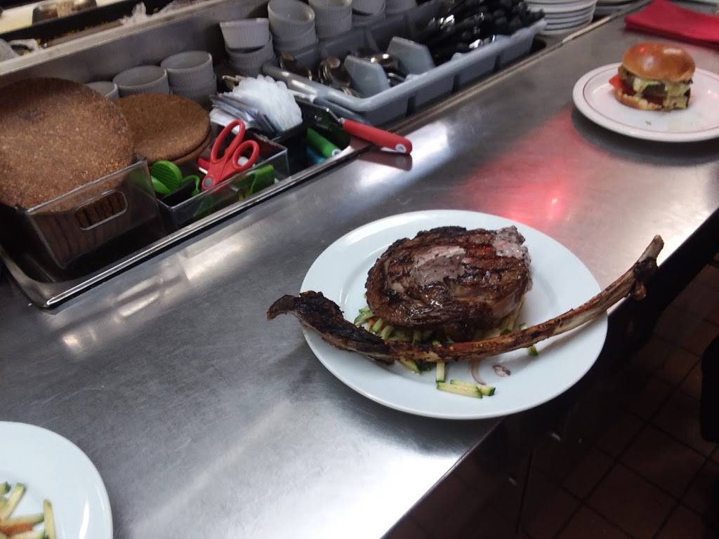 Kazarellis At Millers Bay | restaurant | 1127 Lakeside Ave, Milford, IA 51351, USA | 7123373238 OR +1 712-337-3238