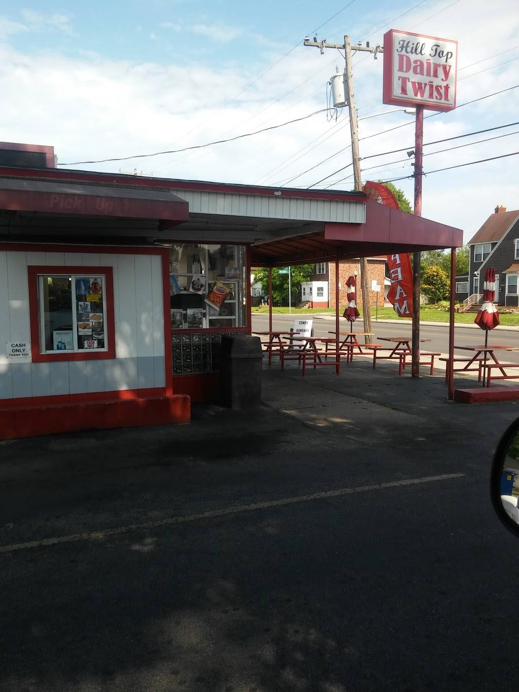 Hilltop Dairy Twist | restaurant | 2860 Sullivant Ave, Columbus, OH 43204, USA | 6142798466 OR +1 614-279-8466