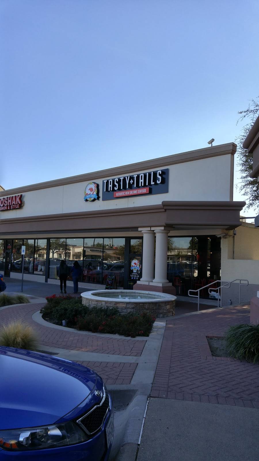 Tasty Tails | restaurant | 100 S Central Expy #21, Richardson, TX 75080, USA | 2143778603 OR +1 214-377-8603