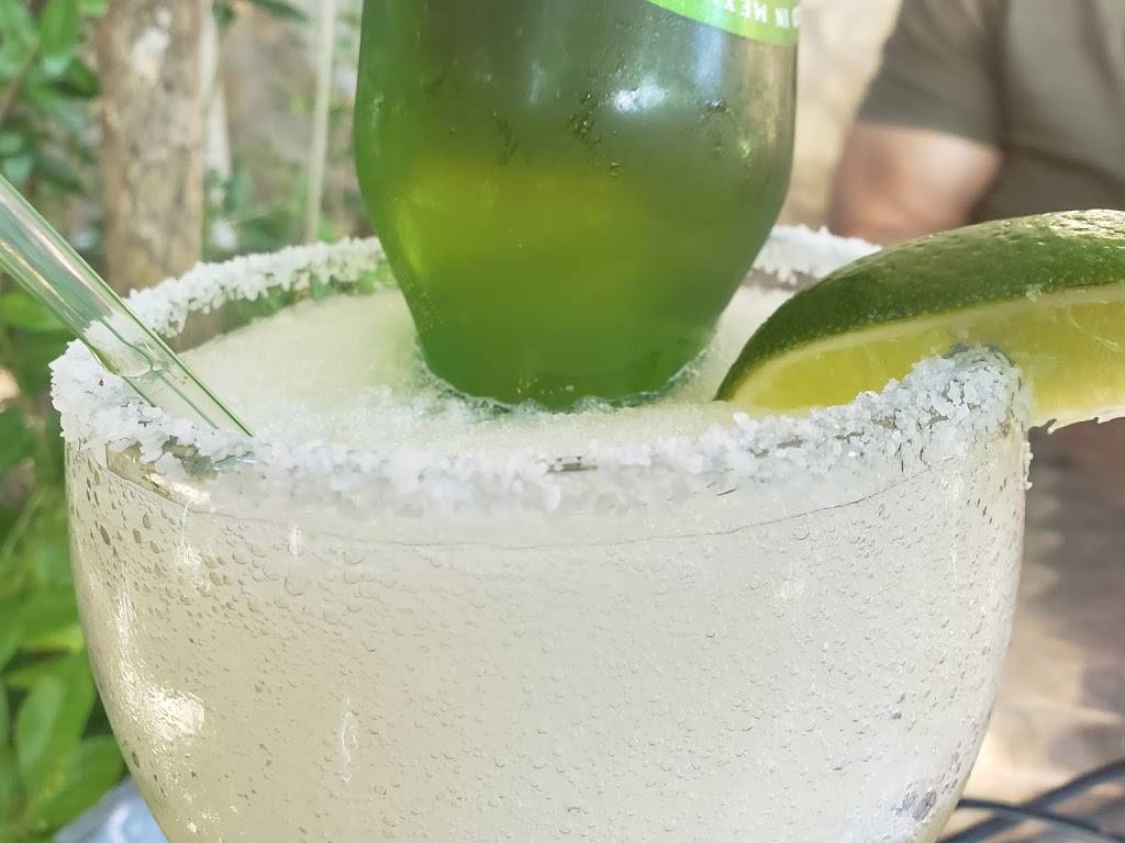 Silver Creek Beer Garden & Grille | restaurant | 310 E Main St, Fredericksburg, TX 78624, USA | 8309904949 OR +1 830-990-4949