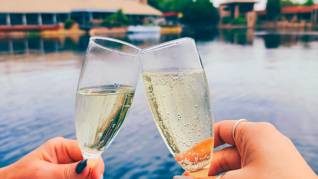 Lido | restaurant | 5350 S Lakeshore Dr, Tempe, AZ 85283, USA | 4805314571 OR +1 480-531-4571