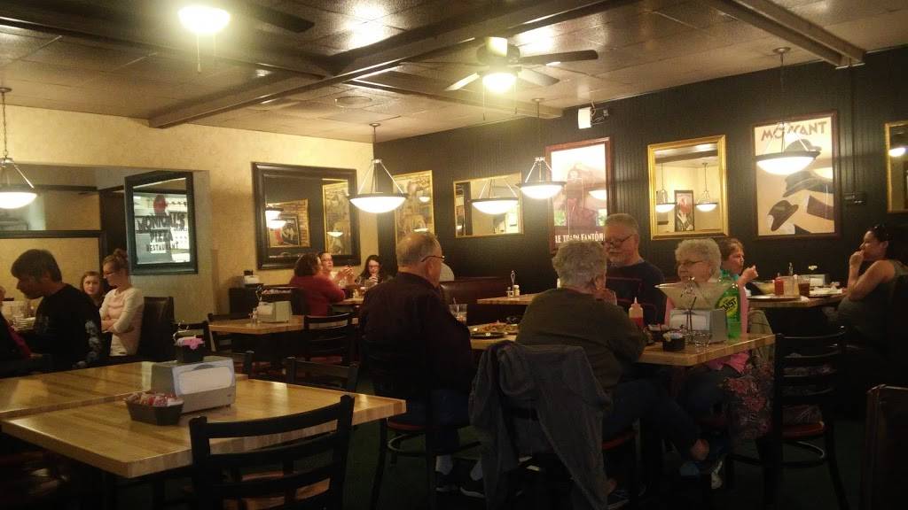 Monicals Pizza | restaurant | 815 Broadway Ave, Mattoon, IL 61938, USA | 2172346442 OR +1 217-234-6442