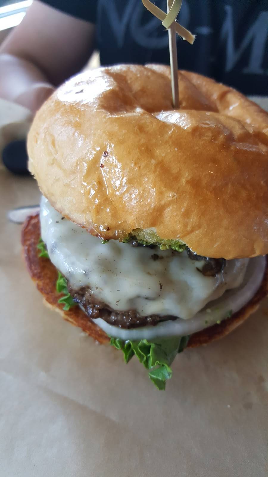 Hopdoddy Burger Bar | restaurant | THE RIM, 17623 La Cantera Pkwy #101, San Antonio, TX 78257, USA | 2104342337 OR +1 210-434-2337