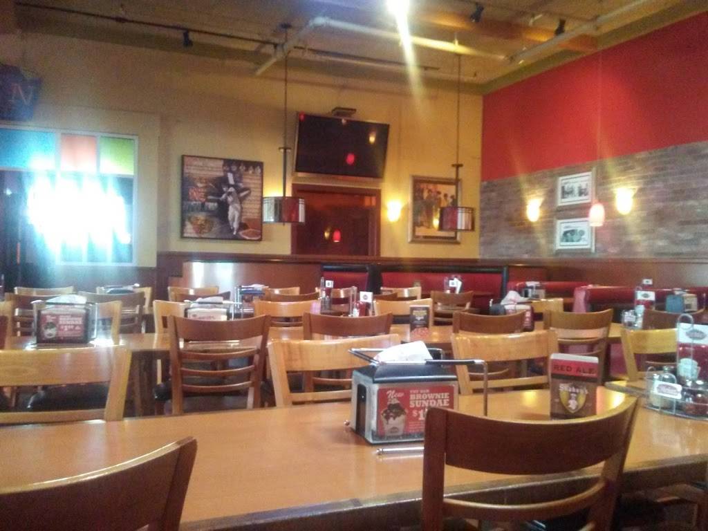 Shakeys Pizza Parlor | restaurant | 2023 East Cesar E Chavez Avenue, Los Angeles, CA 90033, USA | 3232639177 OR +1 323-263-9177