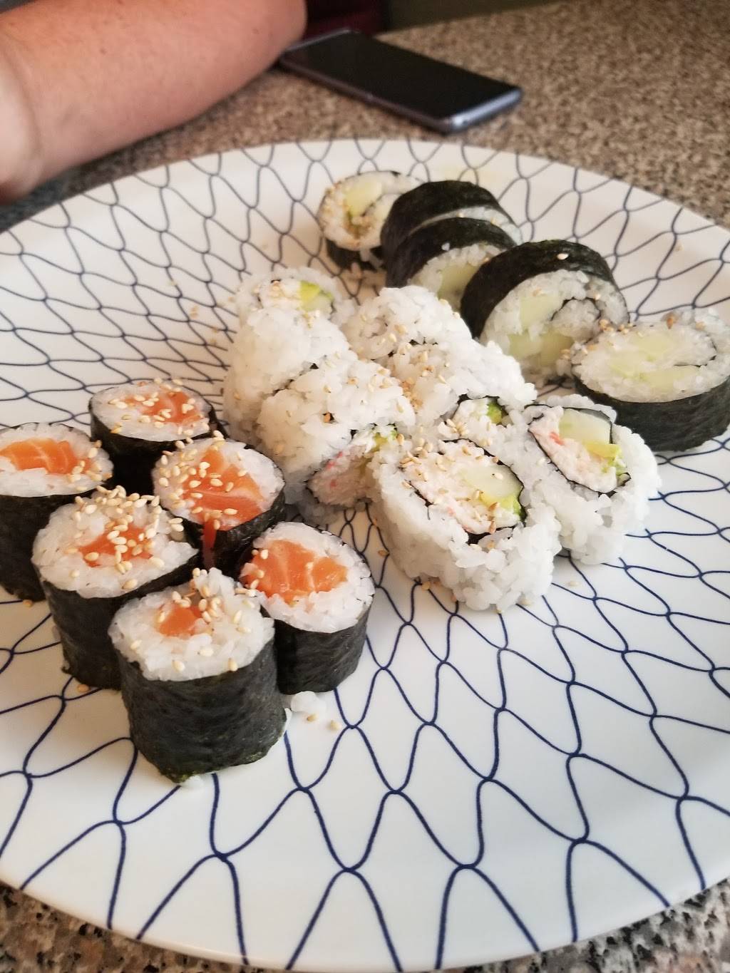 Young Sushi | restaurant | 4062 Bonita Rd, Bonita, CA 91902, USA | 6194704700 OR +1 619-470-4700