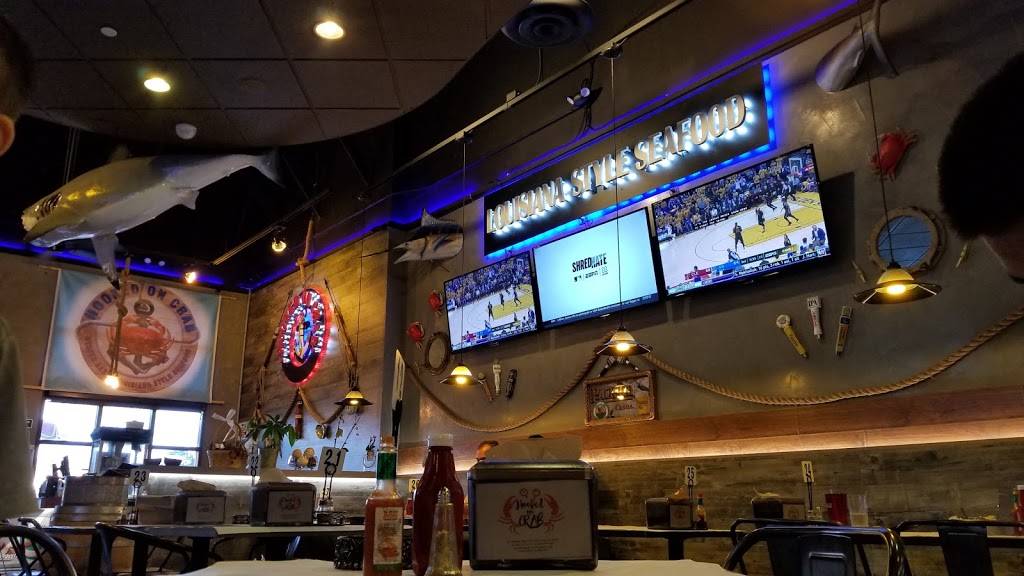 Hooked on Crab | restaurant | 872 Eastlake Pkwy #510, Chula Vista, CA 91915, USA | 6197379117 OR +1 619-737-9117