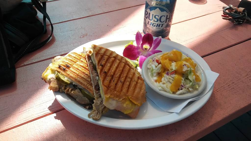 Saltwater Smokehouse | restaurant | 10251 Stringfellow Rd, St James City, FL 33956, USA | 2392828811 OR +1 239-282-8811