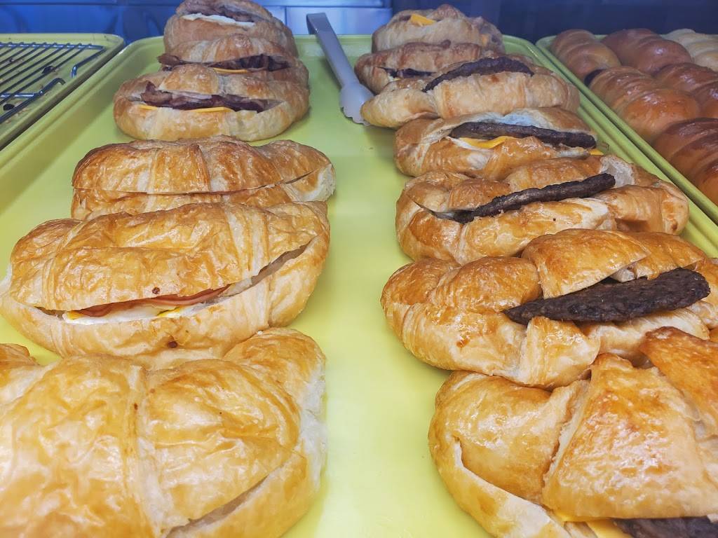 Donuts West Mount | restaurant | 1429 W Mt Houston Rd, Houston, TX 77088, USA | 3467735380 OR +1 346-773-5380