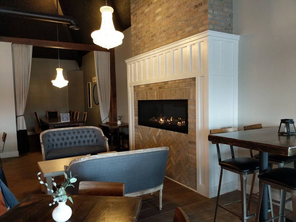 Grace Coffee and Wine | restaurant | 42 W Countryside Pkwy, Yorkville, IL 60560, USA | 6303852148 OR +1 630-385-2148