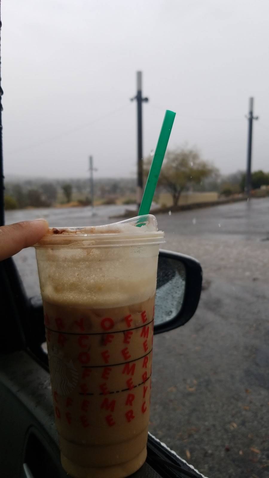 Starbucks | cafe | 1555 S San Jacinto Ave, San Jacinto, CA 92583, USA | 9514921431 OR +1 951-492-1431