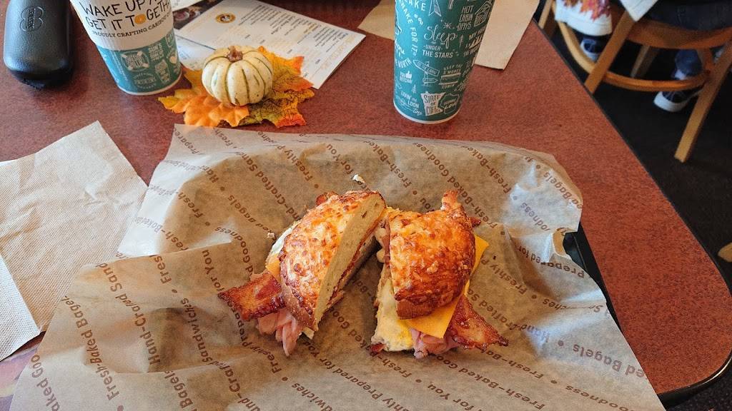 Einstein Bros. Bagels | cafe | 625 S County Farm Rd, Wheaton, IL 60187, USA | 6308719888 OR +1 630-871-9888