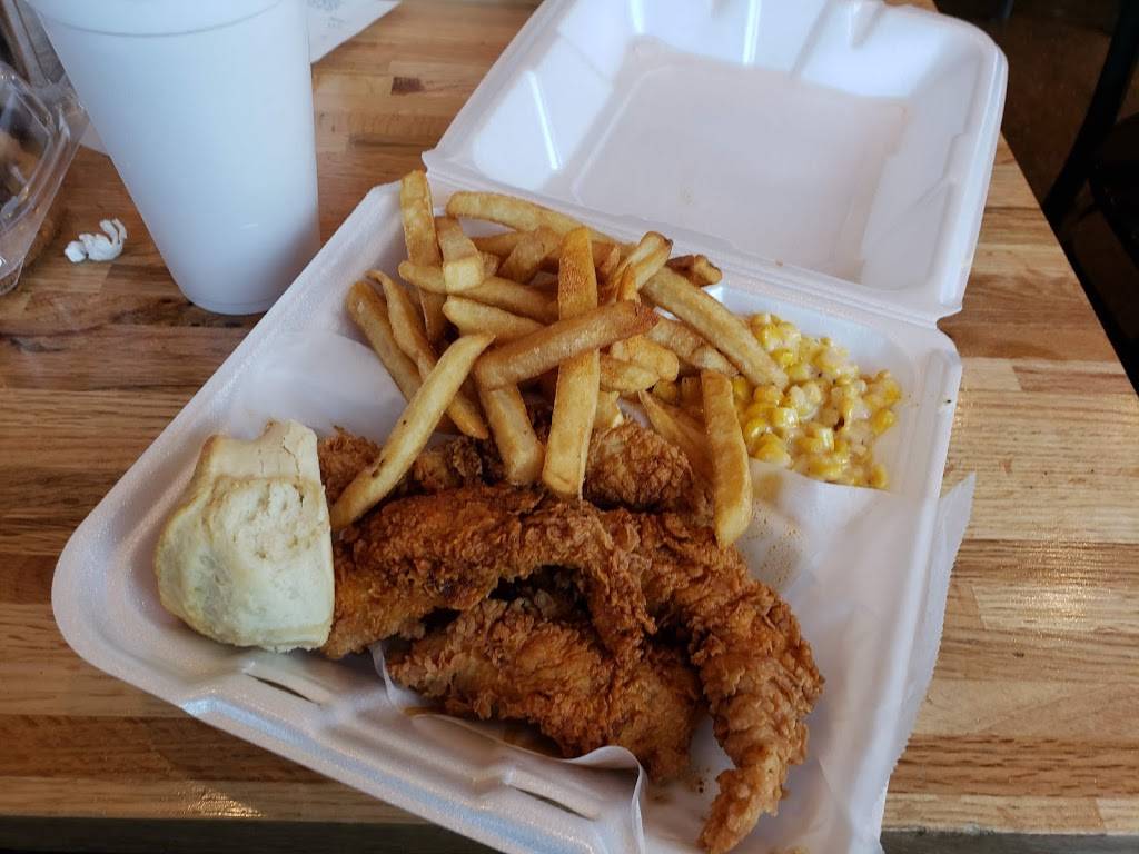 Mikes Chicken | restaurant | 2403, 4234 Maple Ave, Dallas, TX 75219, USA | 2144437822 OR +1 214-443-7822