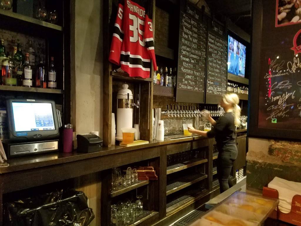 Redds Biergarten | restaurant | 220 Market Street, 37 Edison Pl, Newark, NJ 07102, USA | 9738776600 OR +1 973-877-6600